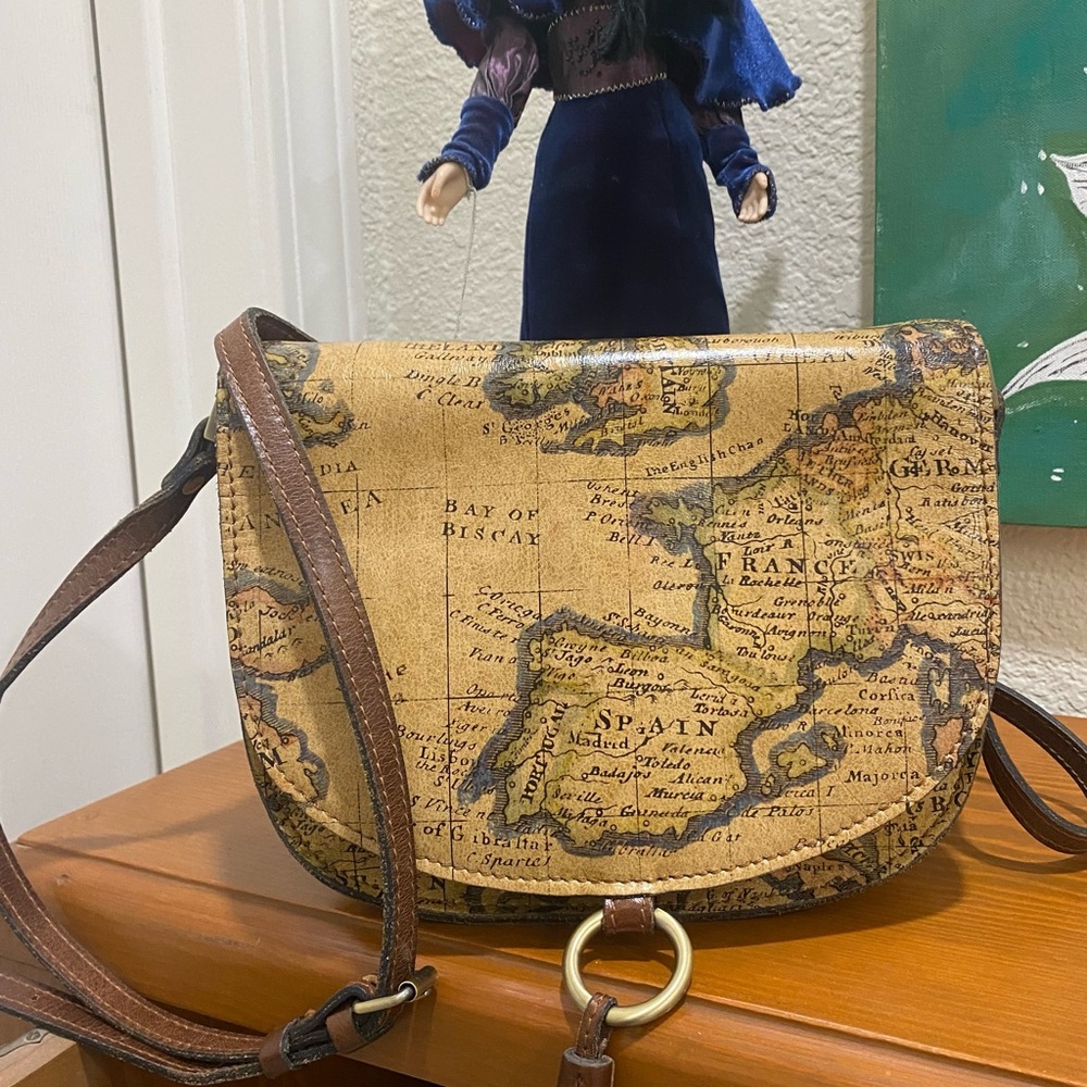 Patricia Nash Brinlee Saddle European  Map Crossbody Shoulder Leather Bag NICE